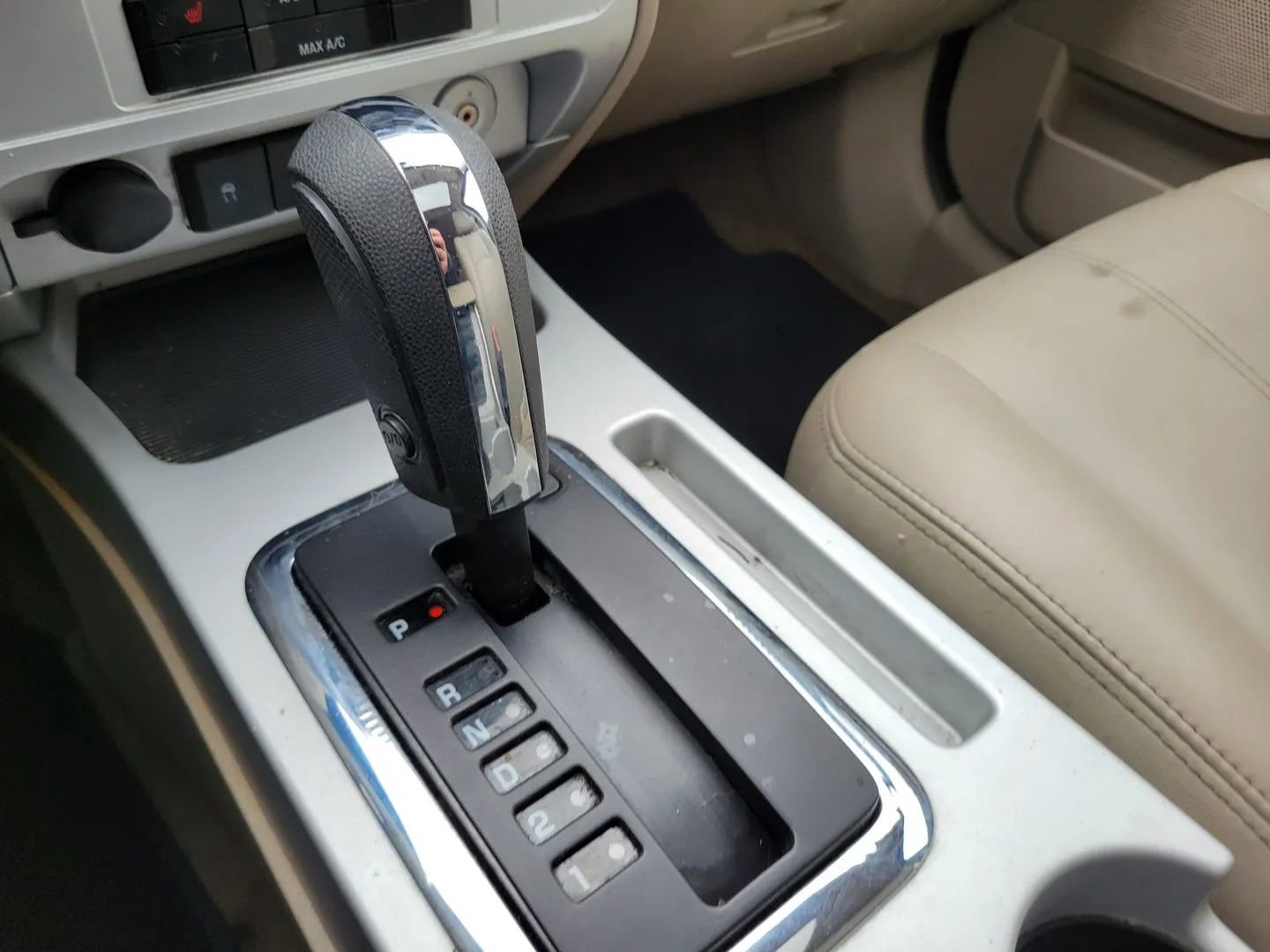 Used 2008 Mercury Mariner Premier FWD image 23