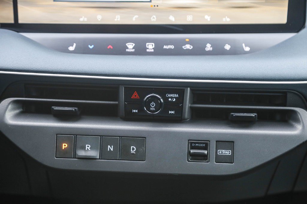 New 2026 Nissan Leaf SV+ w/ Illuminated Package FWD image 14