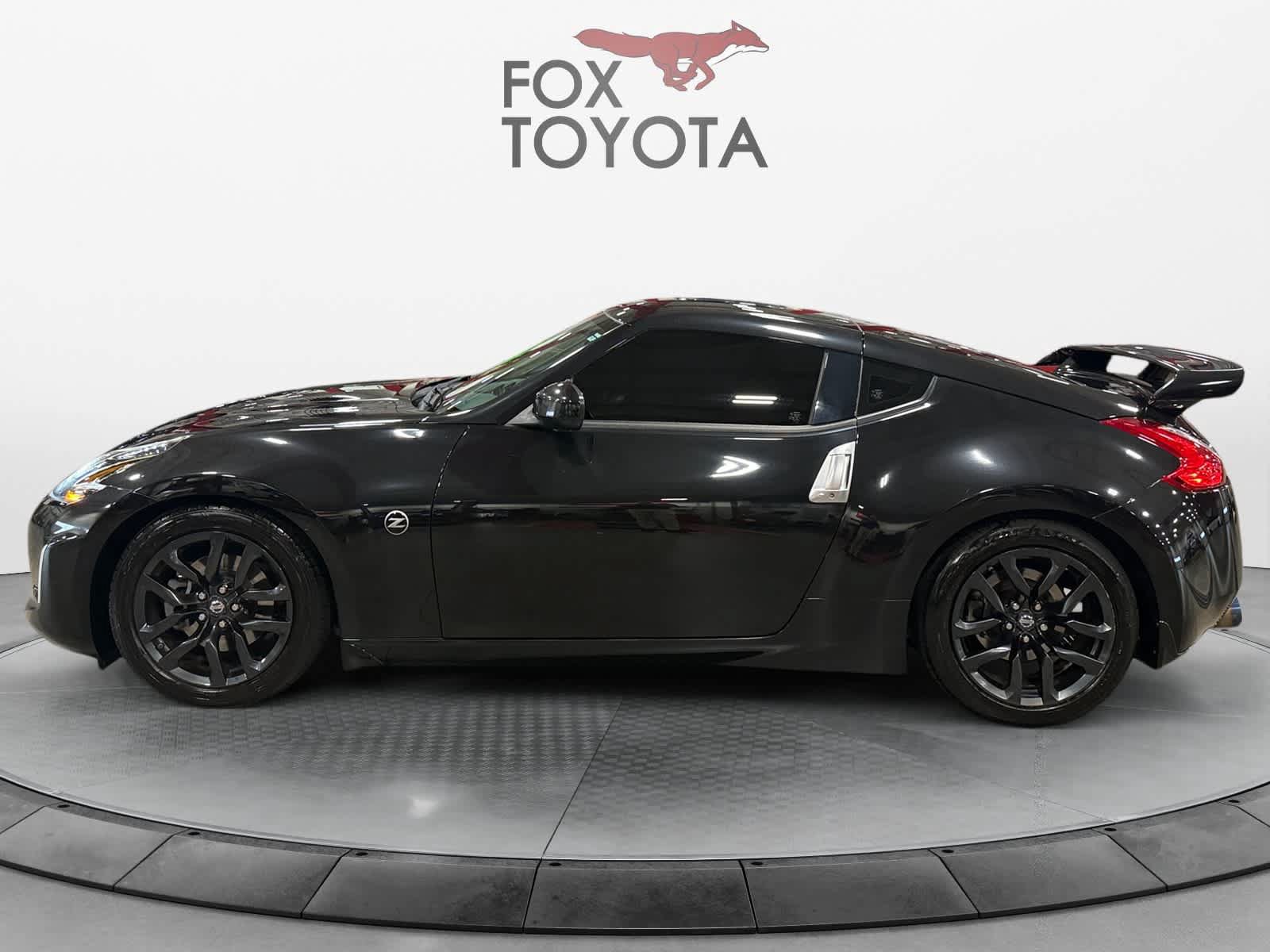 Used 2016 Nissan 370Z Coupe RWD image 3