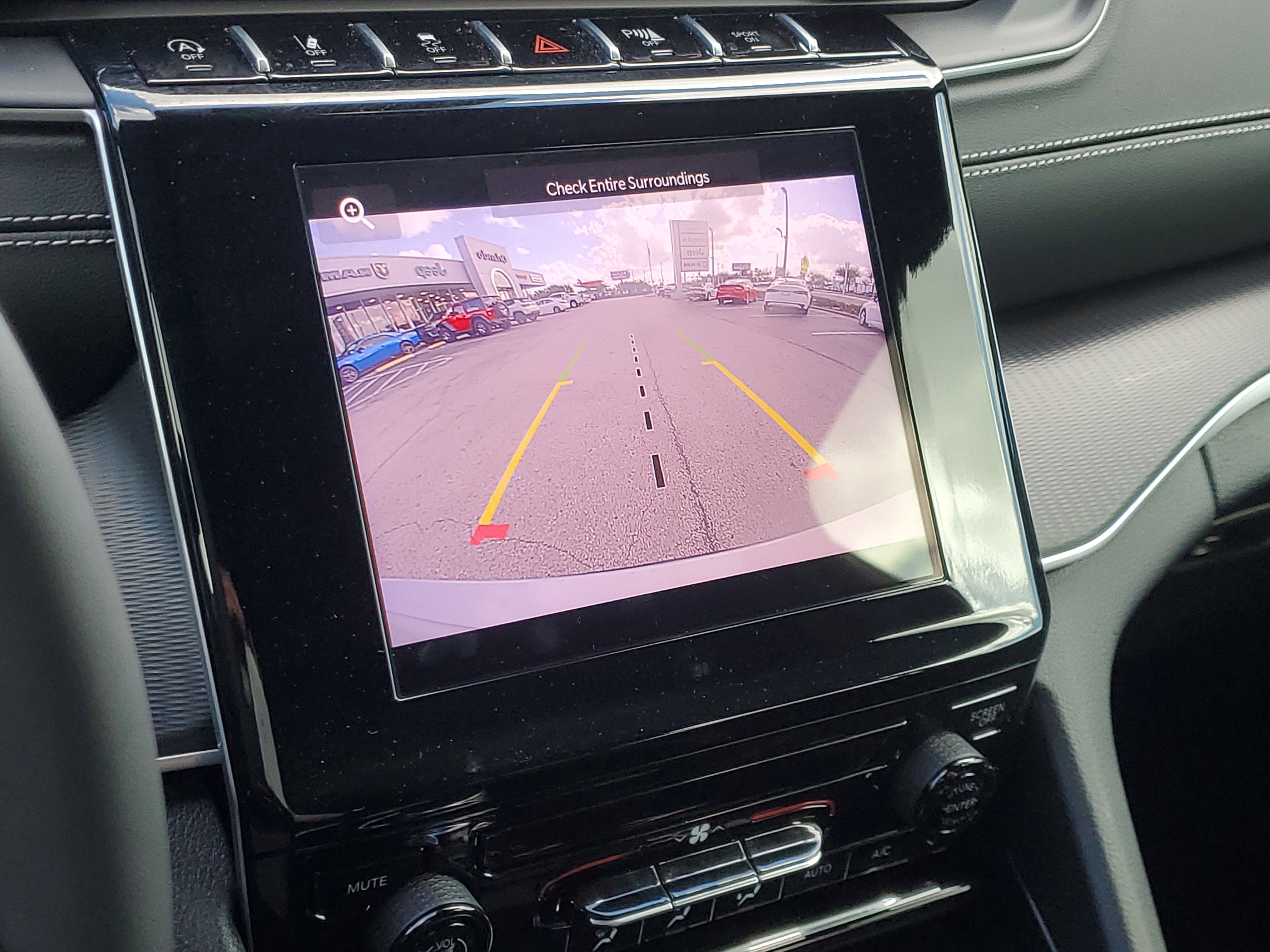 Used 2025 Jeep Grand Cherokee L Laredo w/ Trailer Tow Package image 25