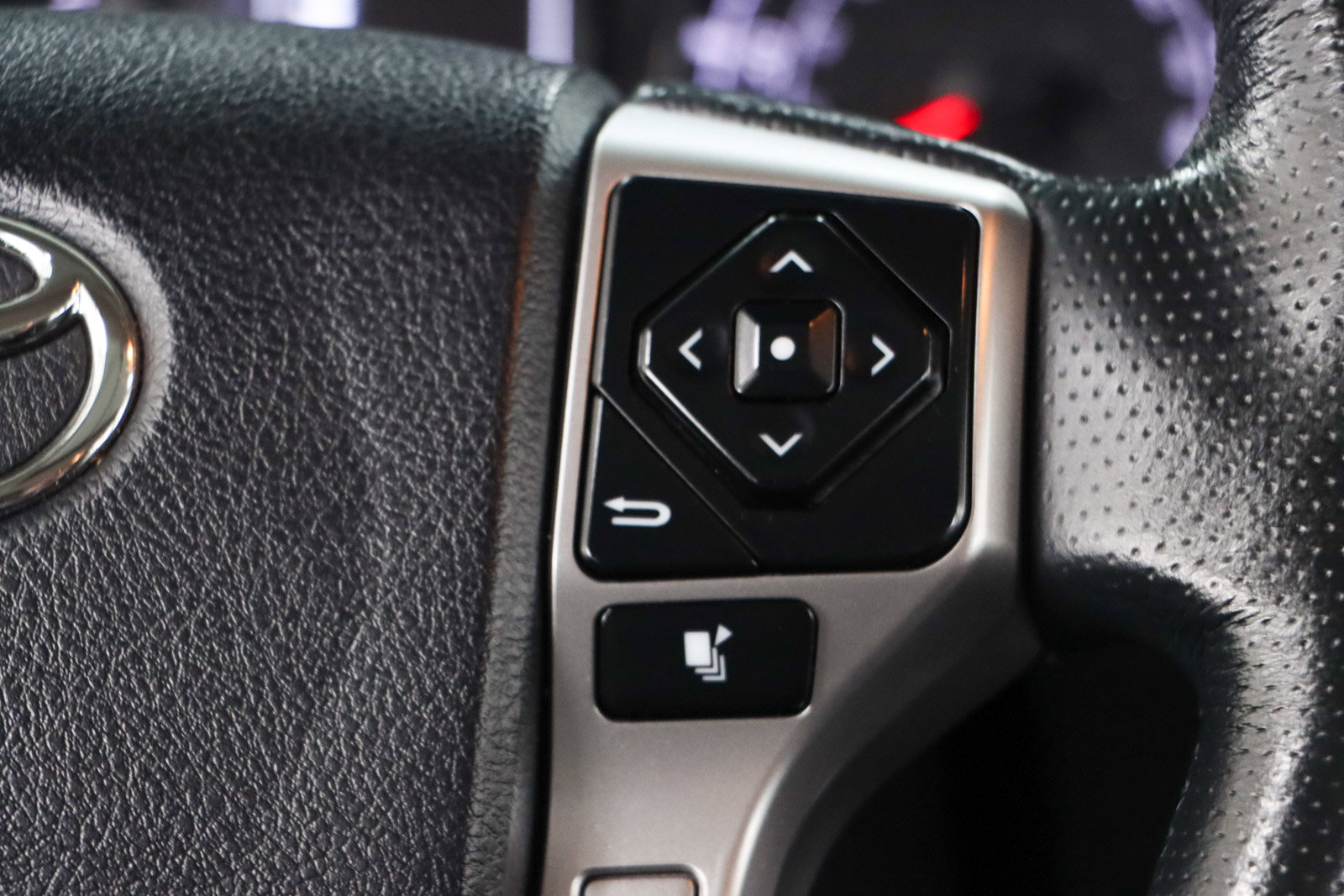 Used 2023 Toyota 4Runner SR5 Premium w/ Moonroof Package image 15