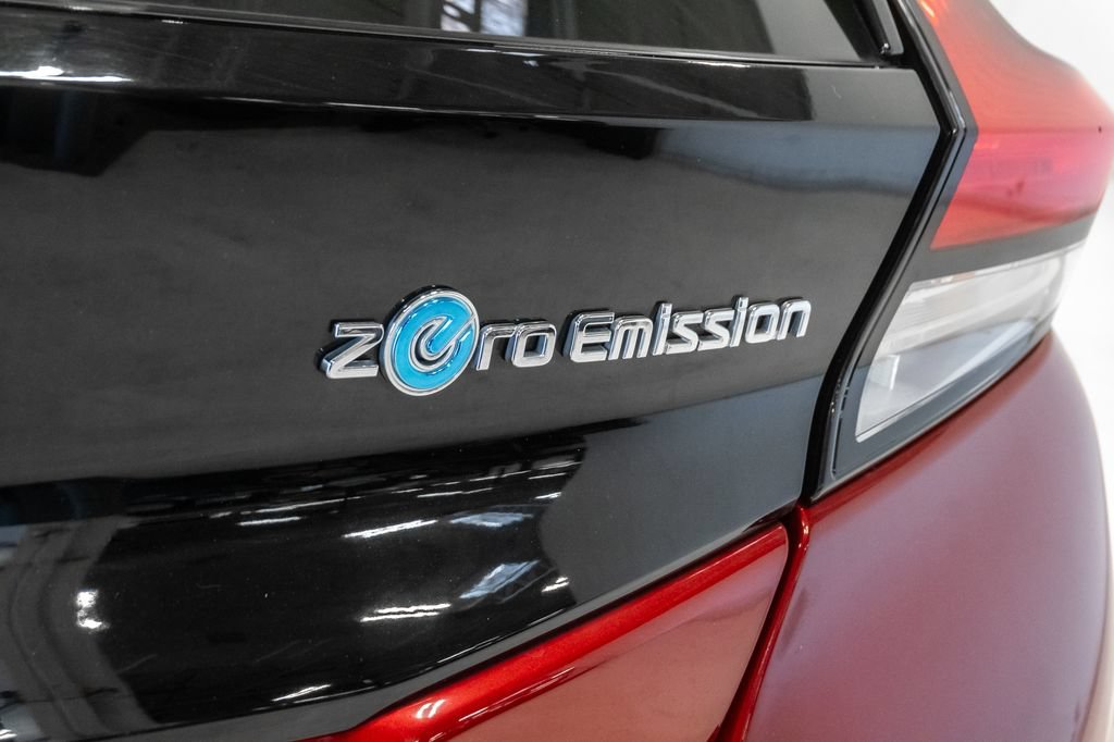 Used 2020 Nissan Leaf SV w/ SV Technology Package FWD image 30