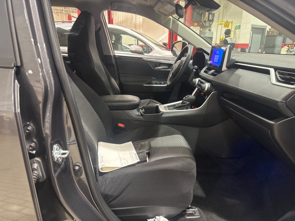 Certified 2025 Toyota RAV4 XLE AWD/4WD image 49