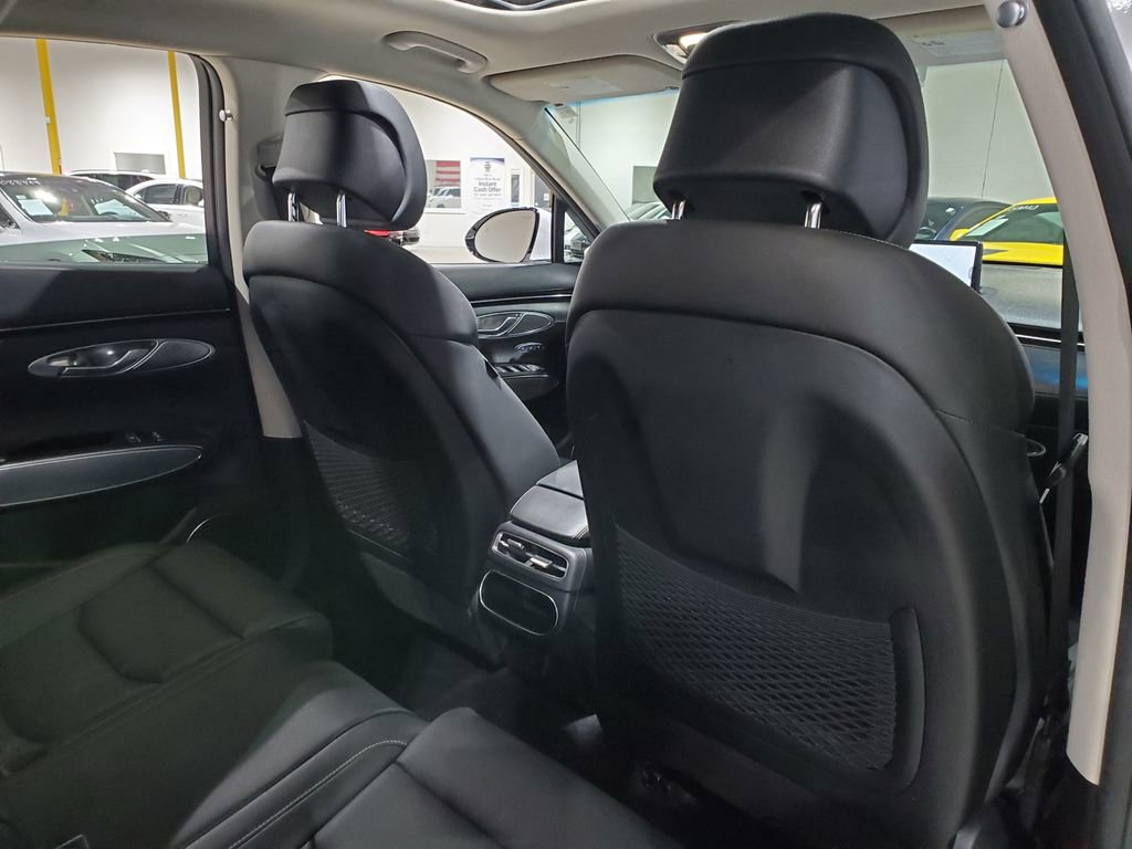 Used 2022 Genesis GV70 2.5T w/ Select Package image 22