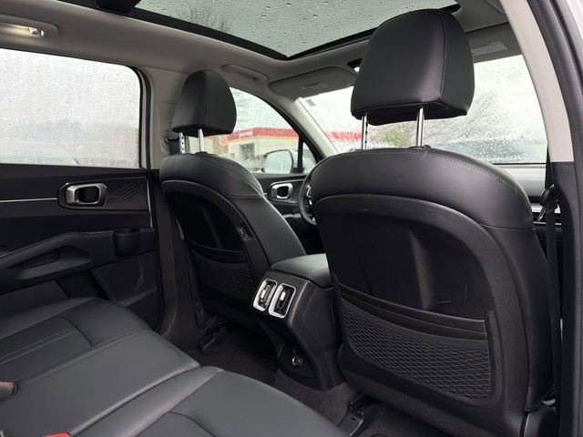 Used 2025 Kia Sorento S w/ Panoramic Sunroof Package image 14
