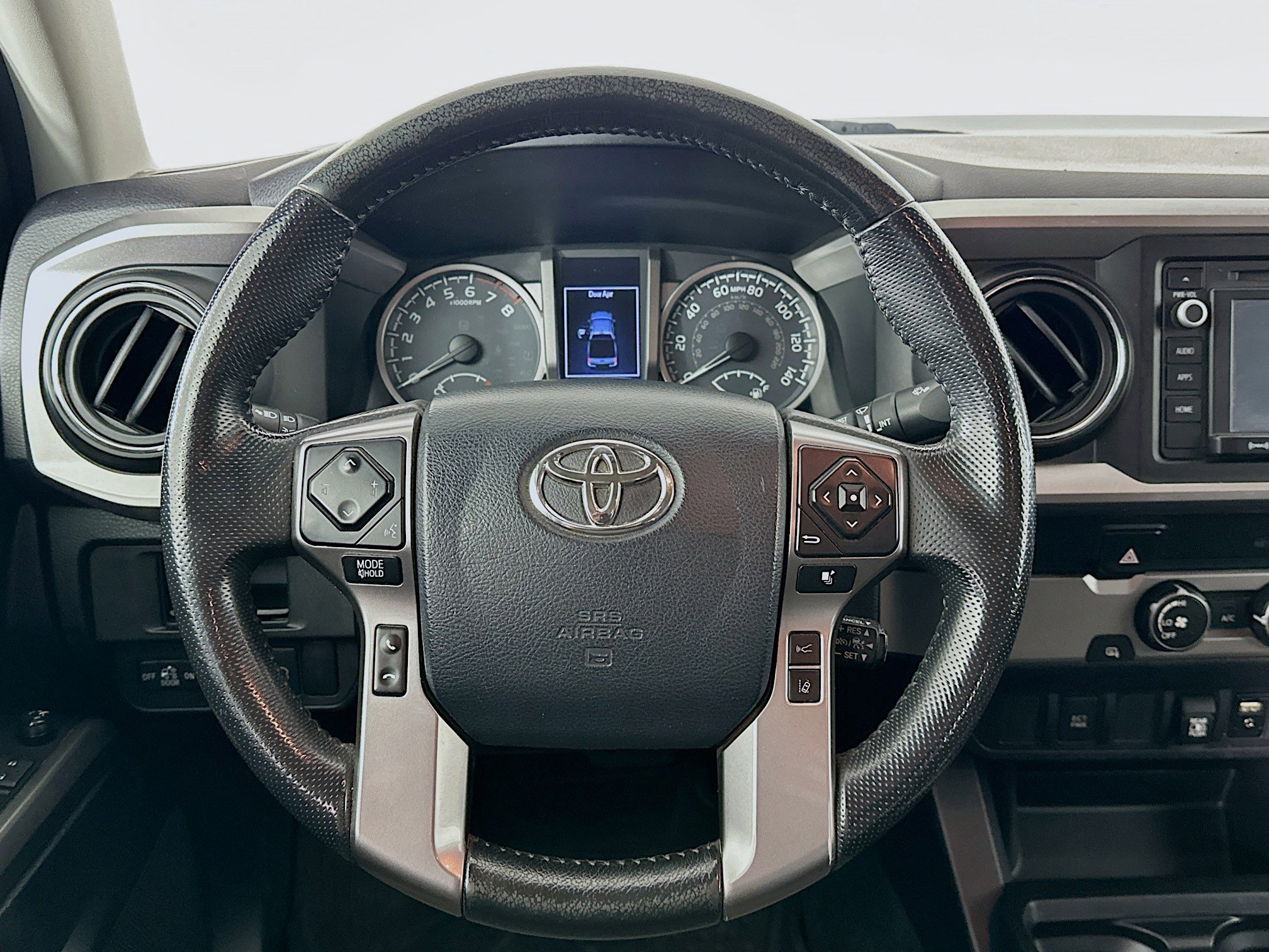 Used 2019 Toyota Tacoma SR5 RWD image 17
