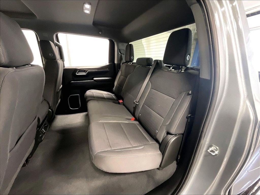 Used 2023 Chevrolet Silverado 1500 LT AWD/4WD image 15