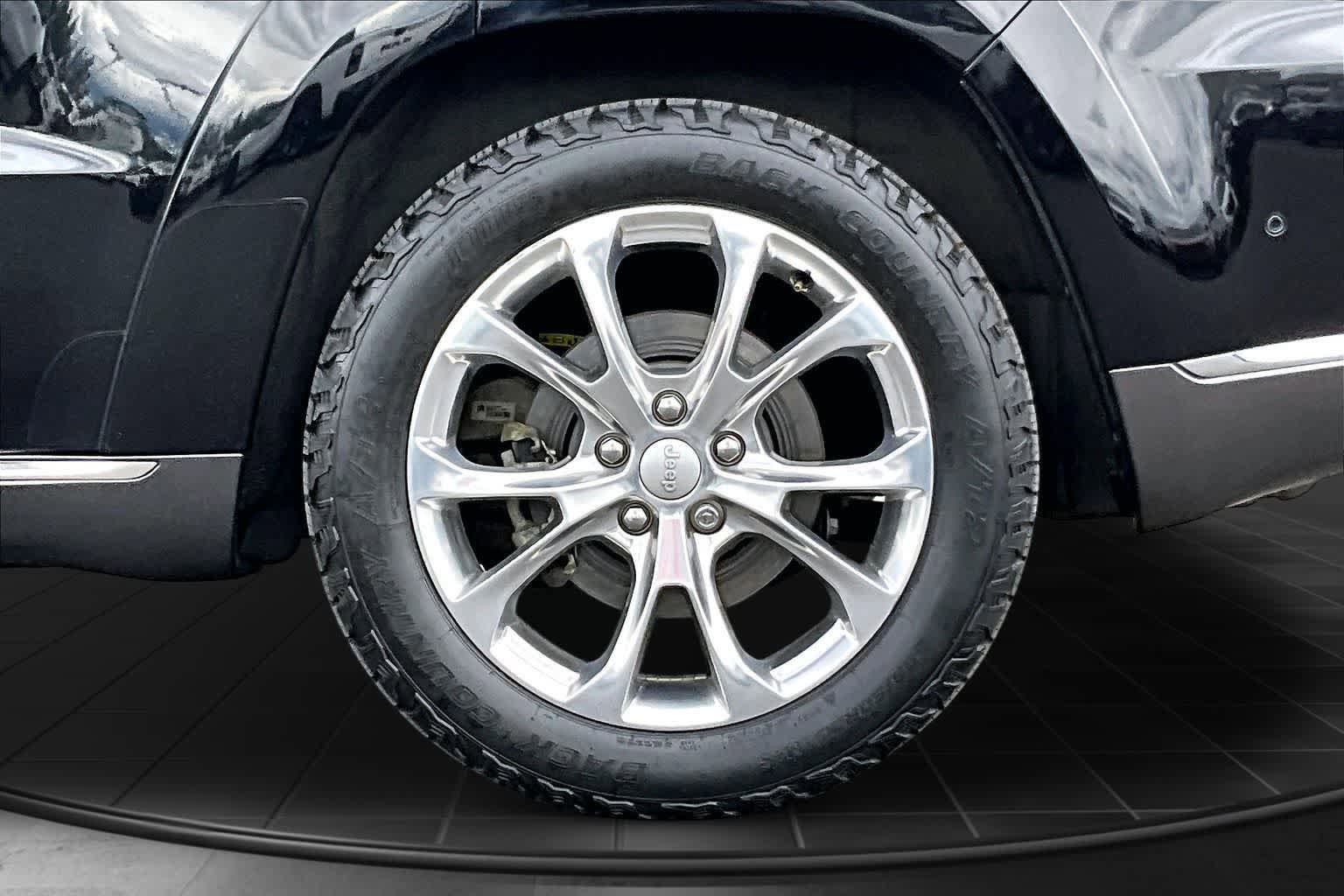 Used 2019 Jeep Grand Cherokee Summit AWD/4WD image 36