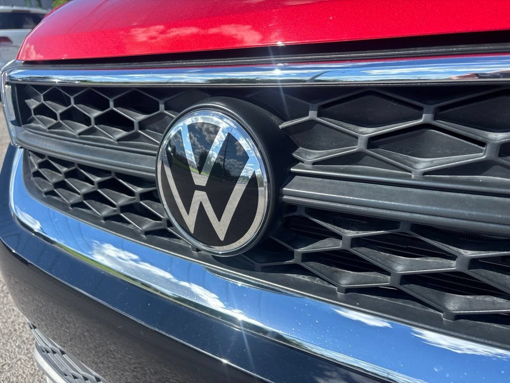 Certified 2022 Volkswagen Taos SE FWD image 10