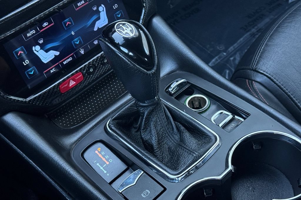 Used 2016 Maserati GranTurismo Sport RWD image 20