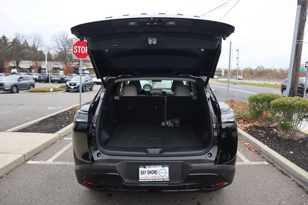 Used 2025 Nissan Murano SV image 27