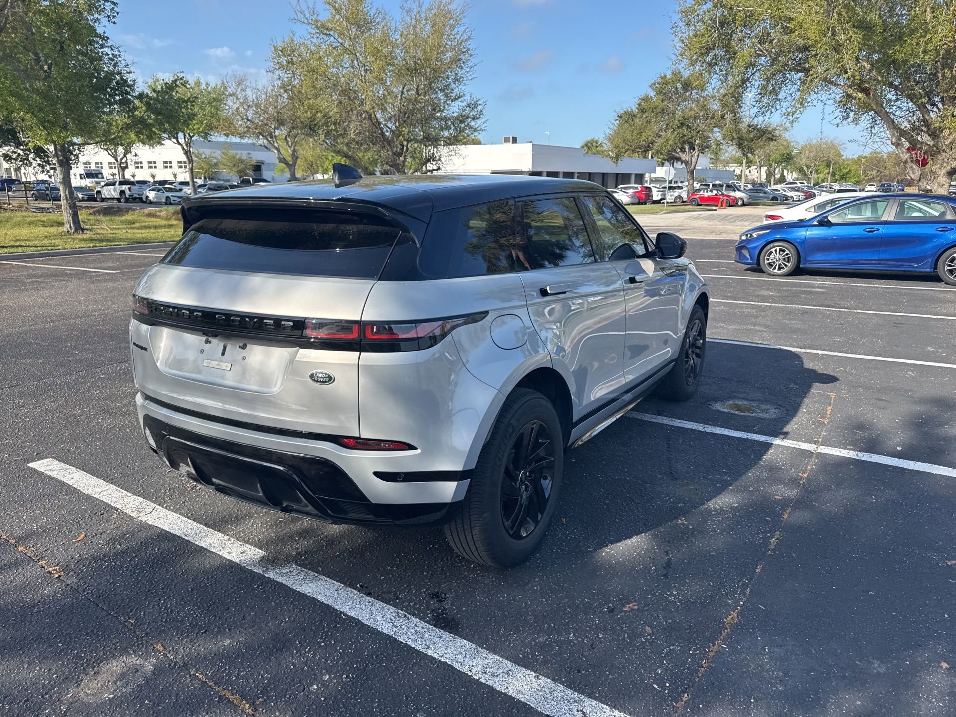 Used 2023 Land Rover Range Rover Evoque R-Dynamic S image 7