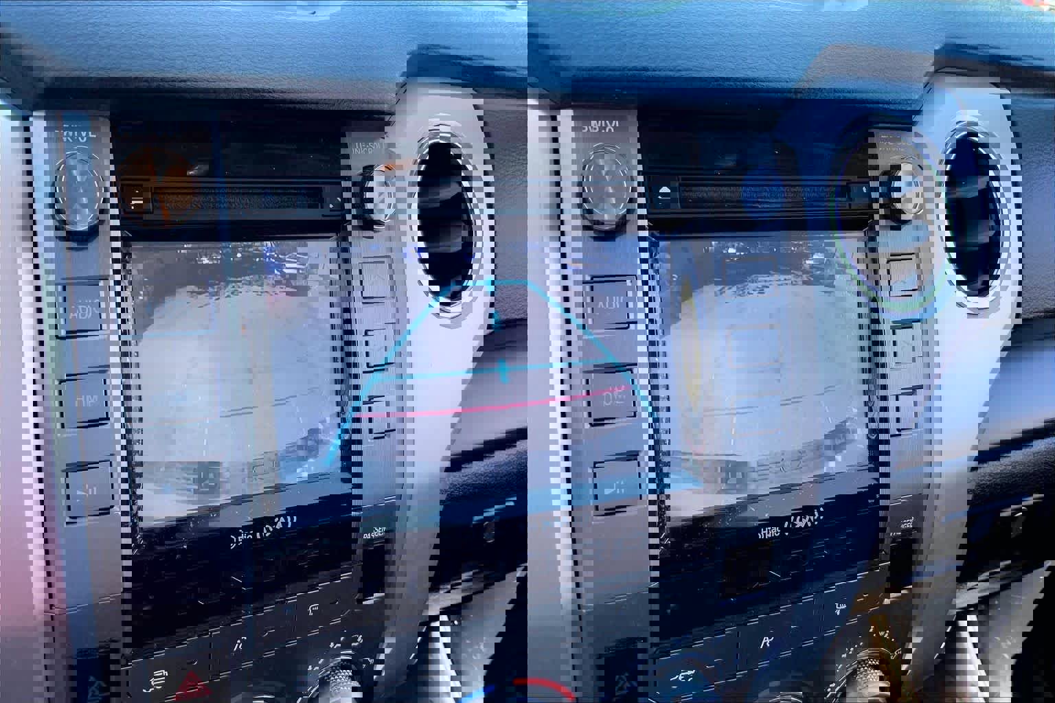 Used 2015 Toyota Tundra SR5 w/ SR5 Upgrade Package image 25