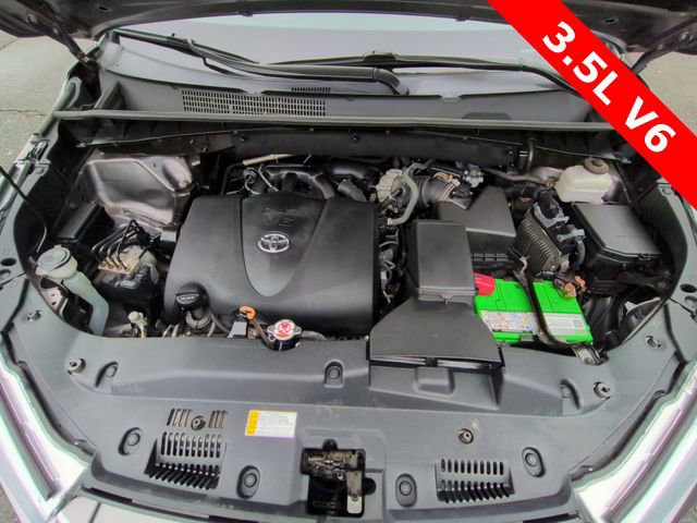 Used 2019 Toyota Highlander XLE image 29