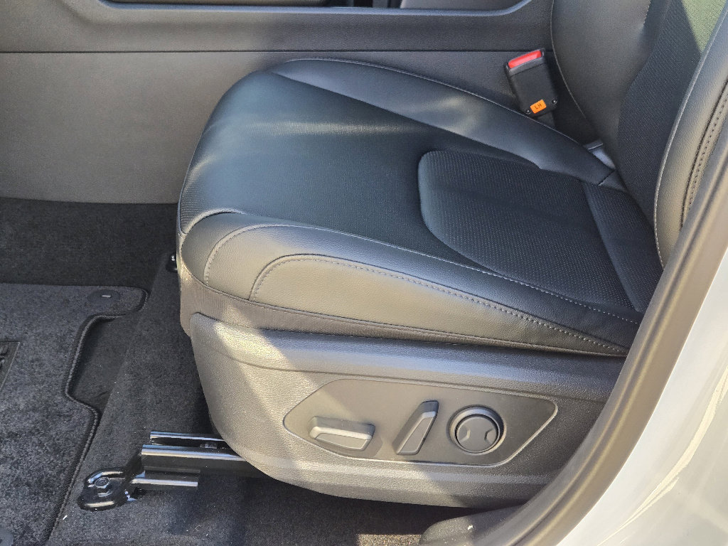 New 2026 Kia Sportage SX image 17