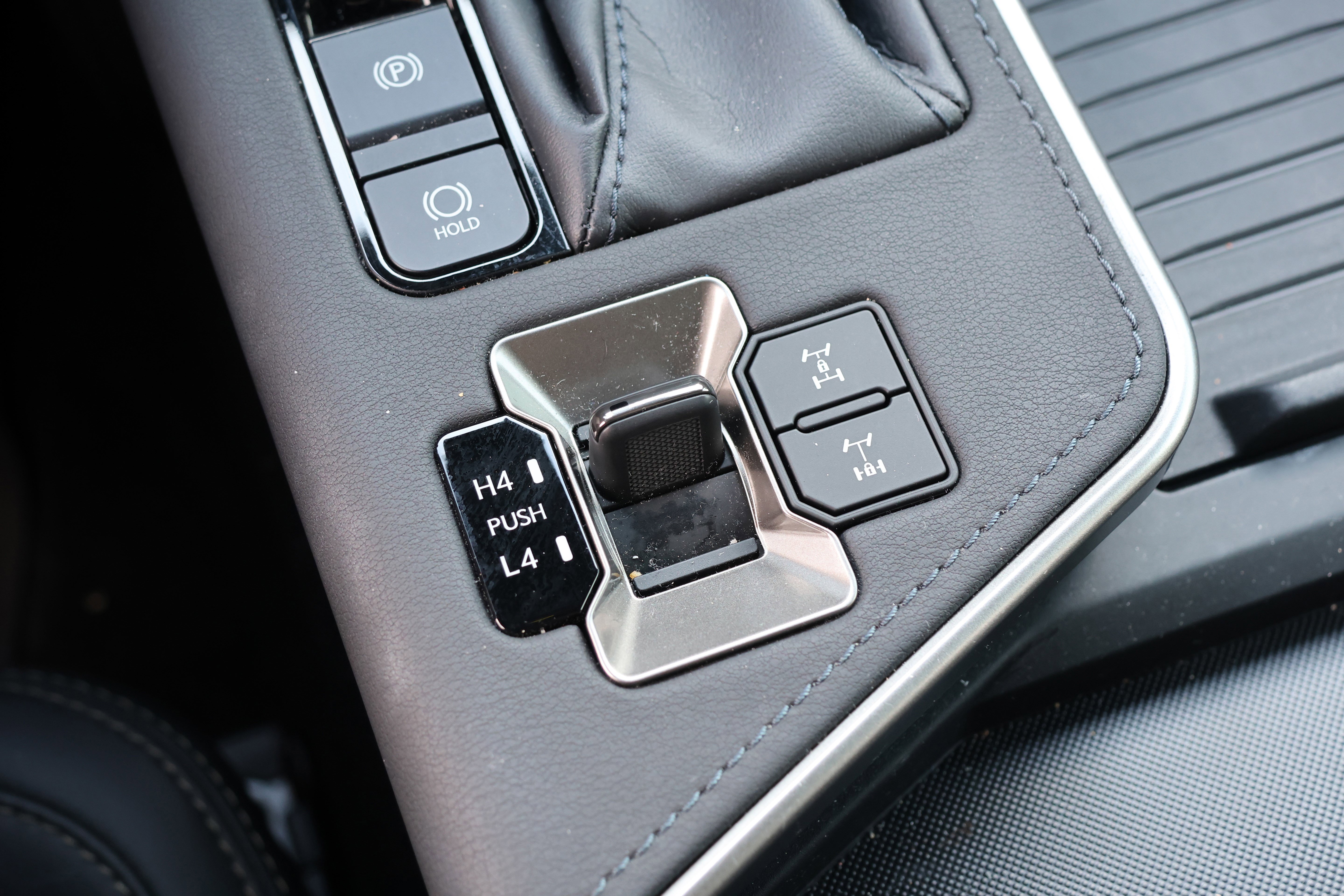 Used 2024 Lexus GX 550 image 30