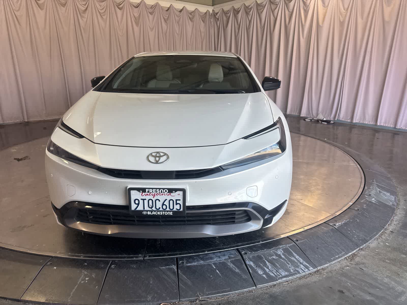 Used 2025 Toyota Prius XLE FWD video 2