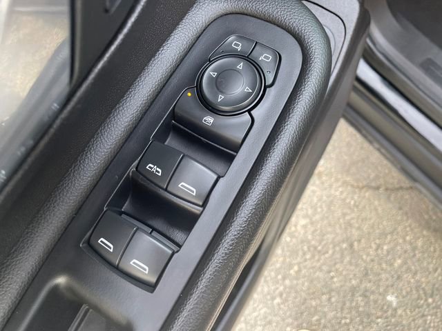 Used 2024 GMC Terrain SLT image 27