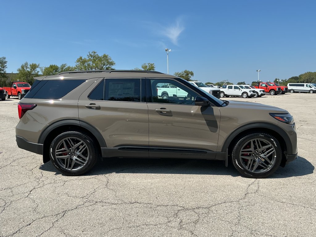 New 2026 Ford Explorer ST AWD/4WD image 4