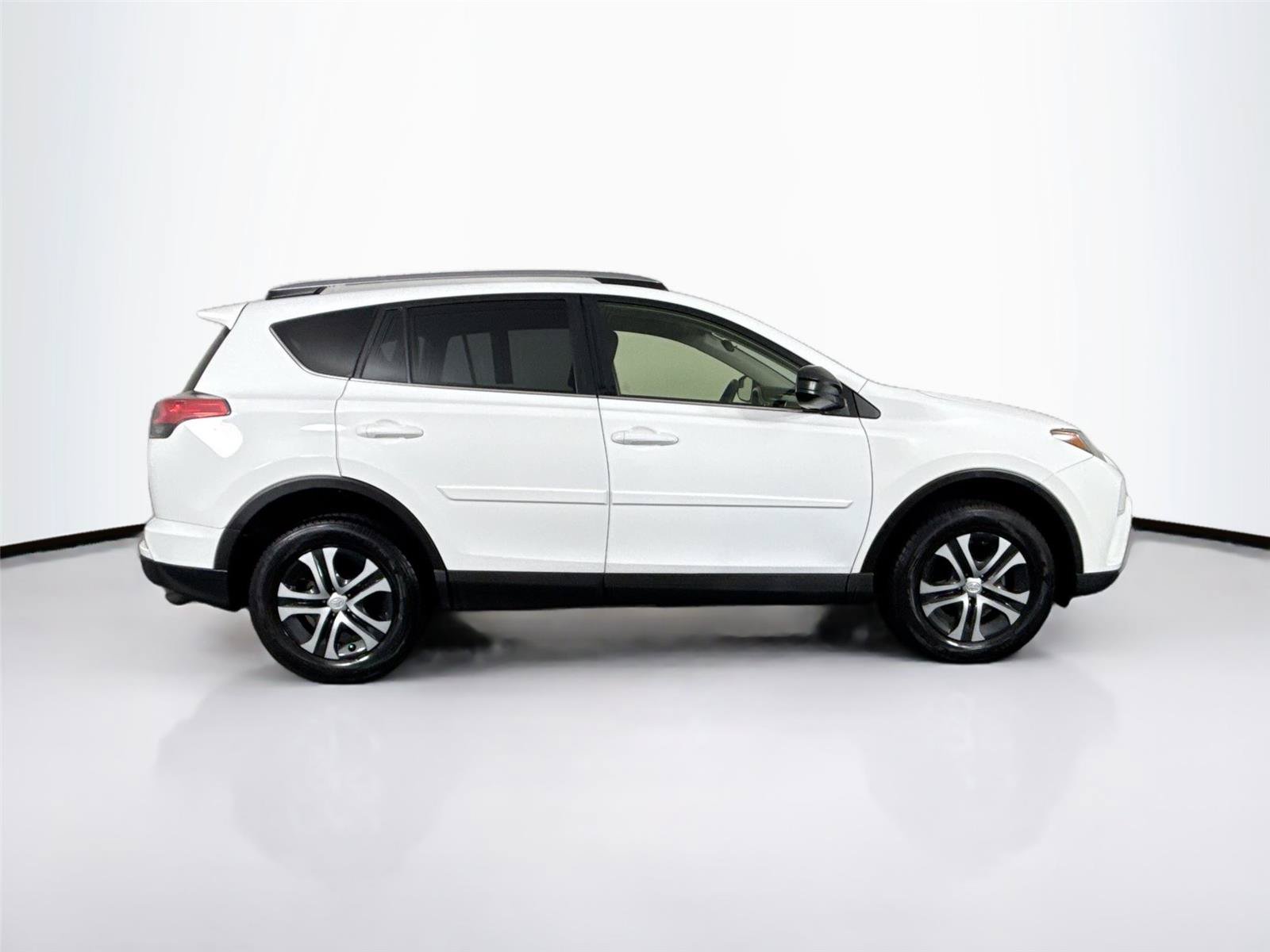 Used 2018 Toyota RAV4 LE w/ All Weather Liner Package AWD/4WD image 9