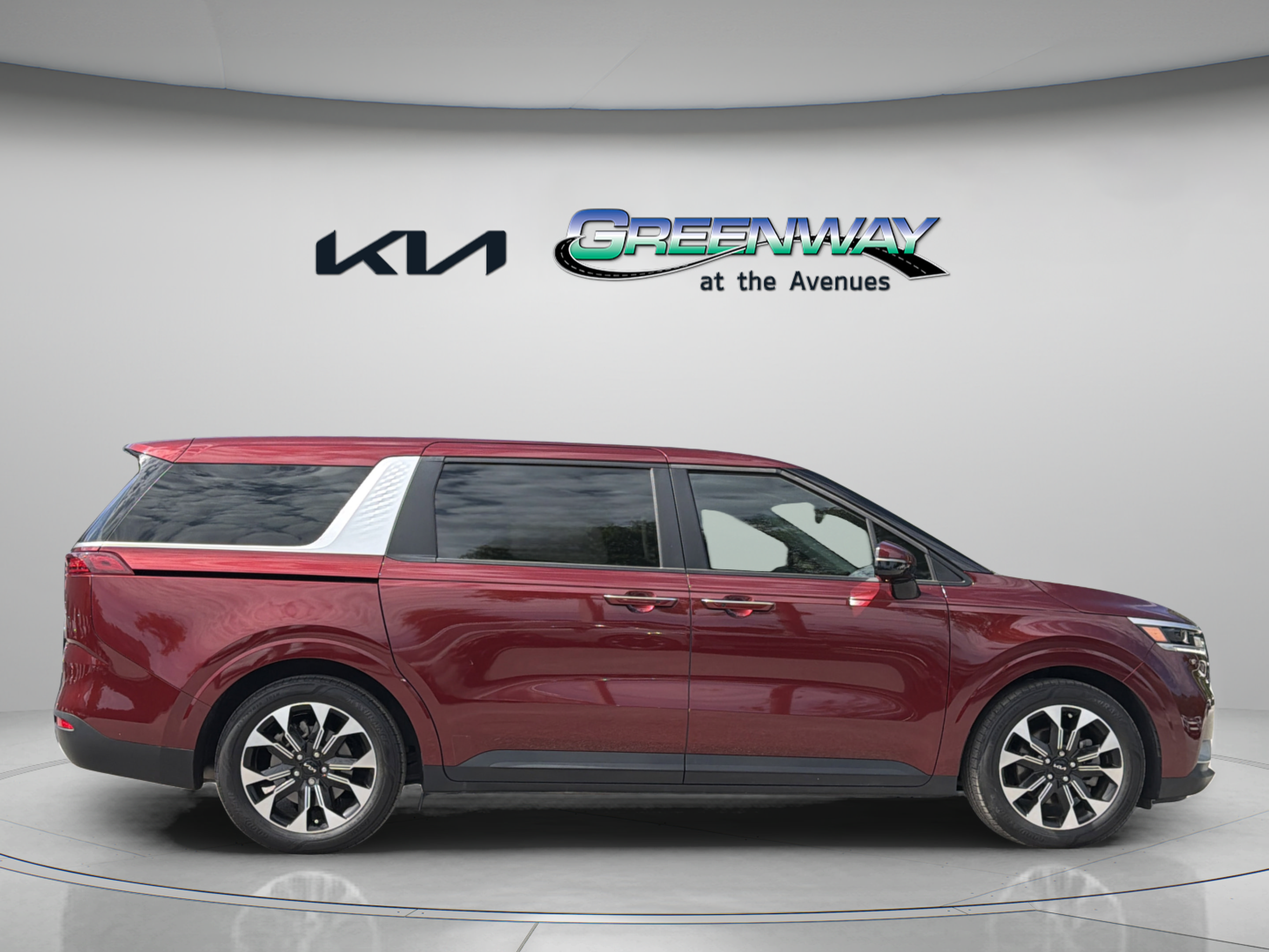 Certified 2024 Kia Carnival EX FWD image 7