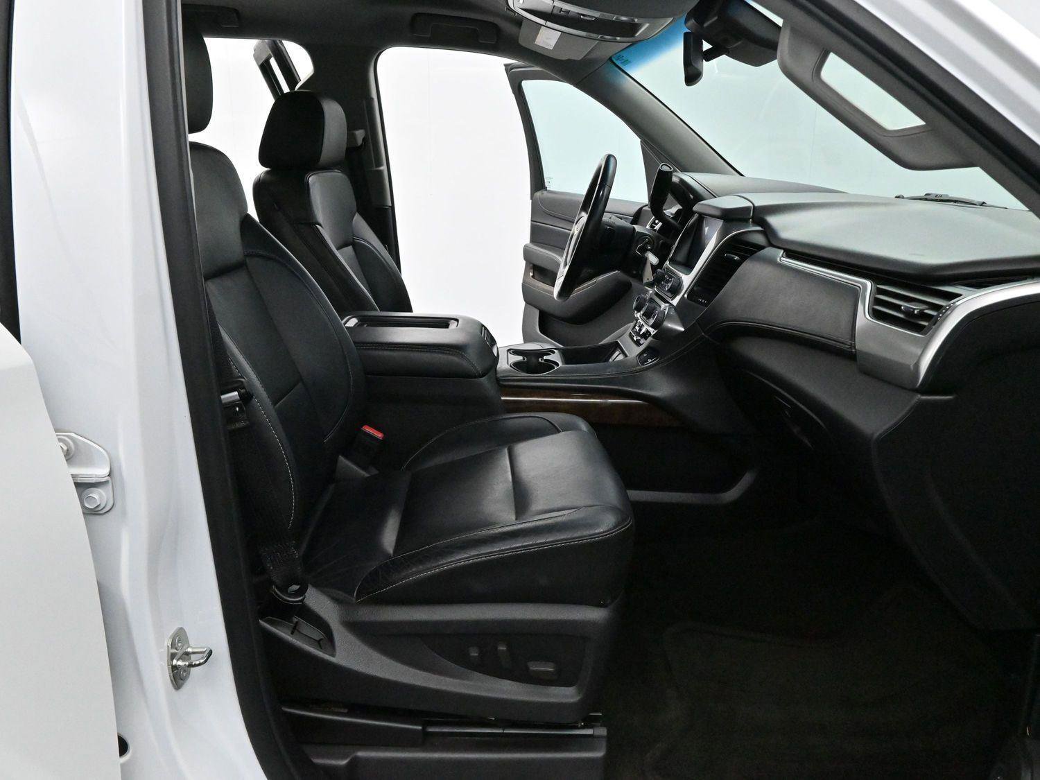 Used 2015 Chevrolet Suburban LT image 35