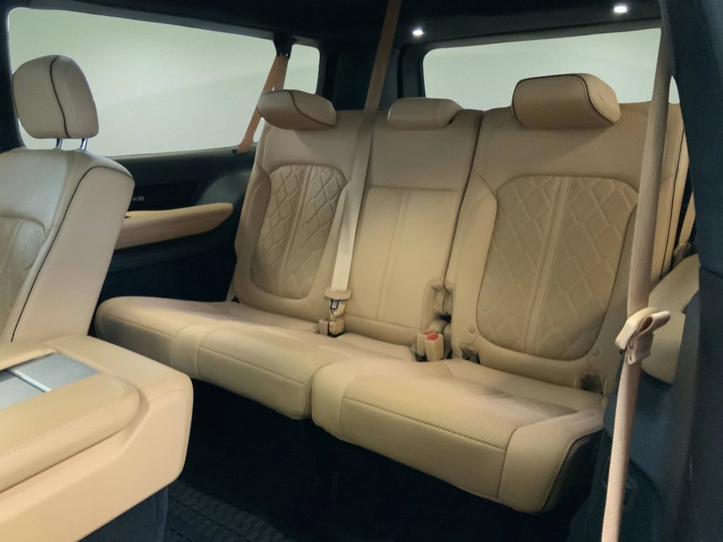 Used 2023 Jeep Grand Wagoneer L Series III w/ Rear Seat Video Group 1 AWD/4WD image 34