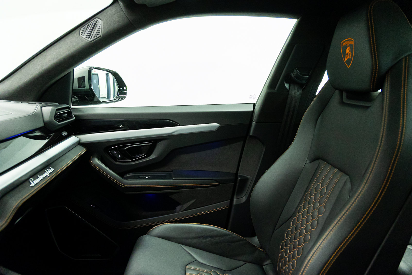 Used 2025 Lamborghini Urus S AWD/4WD image 27