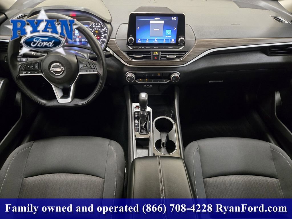 Used 2024 Nissan Altima 2.5 SV image 16