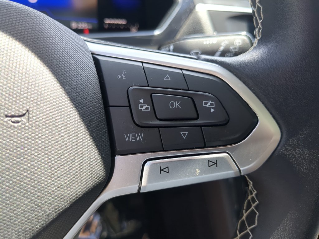 Certified 2023 Volkswagen Tiguan SE FWD image 28