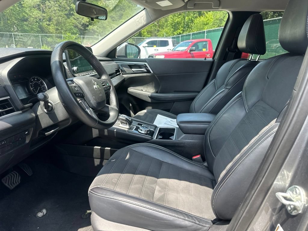 Used 2024 Mitsubishi Outlander SE AWD/4WD image 13