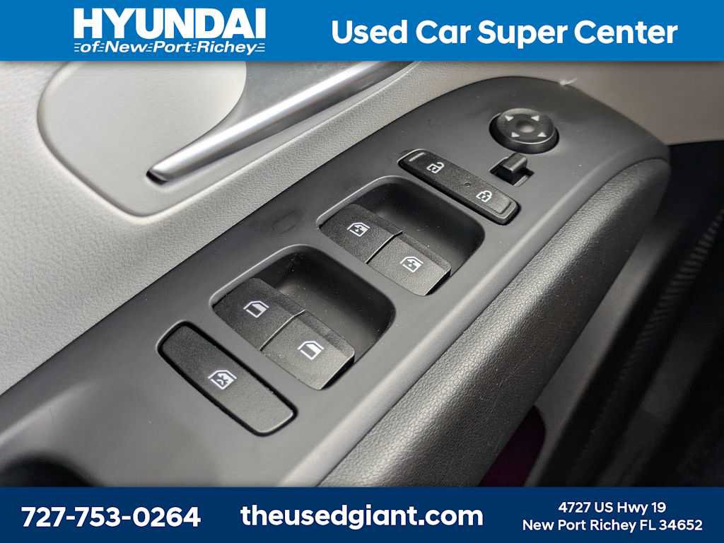 Certified 2024 Hyundai Tucson SEL w/ Convenience Package FWD image 32