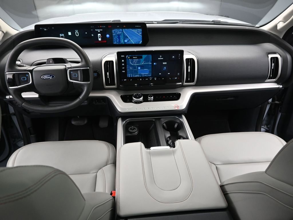 Used 2025 Ford Expedition Active image 24