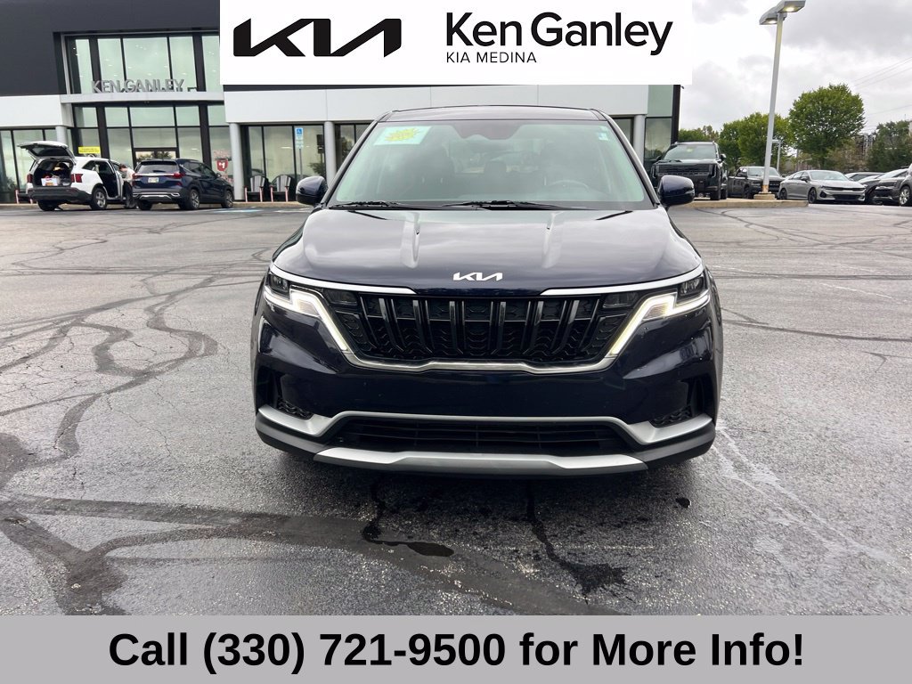 Certified 2024 Kia Carnival LX FWD image 4