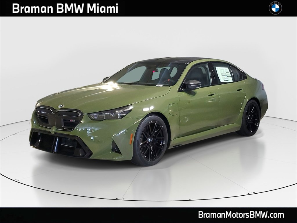 New 2026 BMW M5 w/ Carbon Package image 1