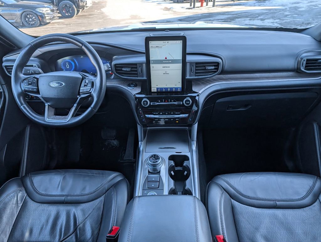 Used 2023 Ford Explorer Platinum w/ Technology Package image 9