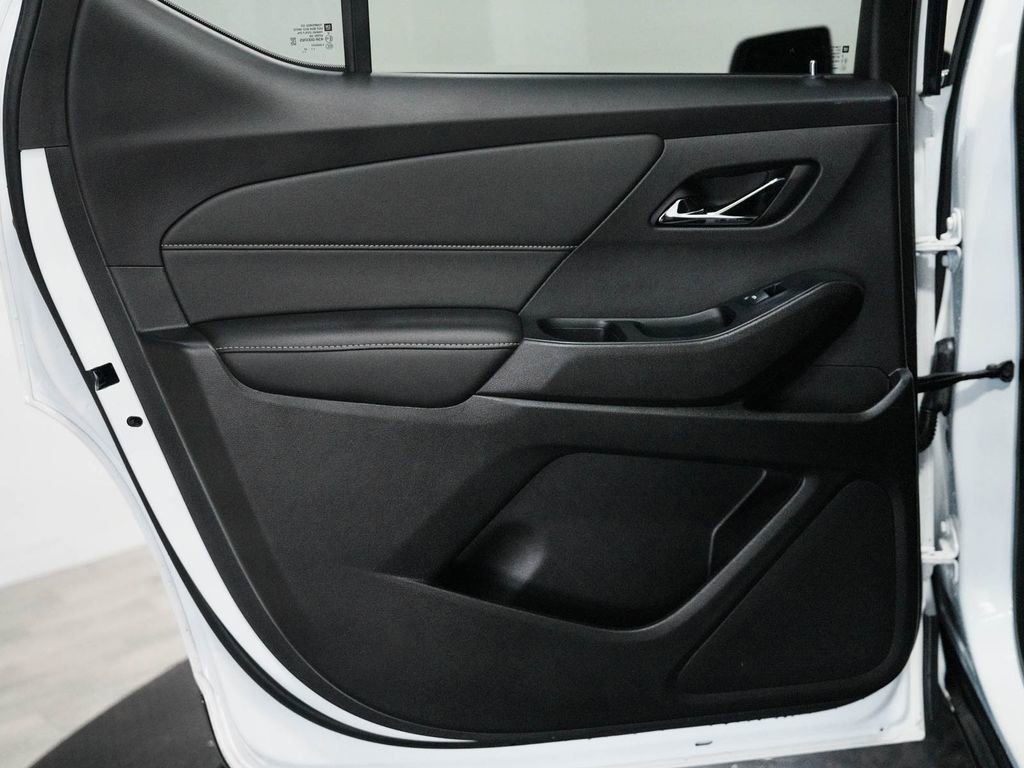 Used 2022 Chevrolet Traverse LT w/ LPO, Floor Liner Package AWD/4WD image 14