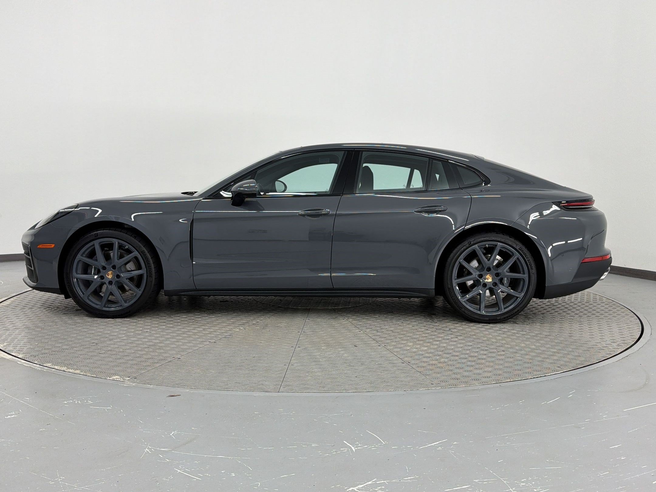 New 2026 Porsche Panamera 4 AWD/4WD image 2