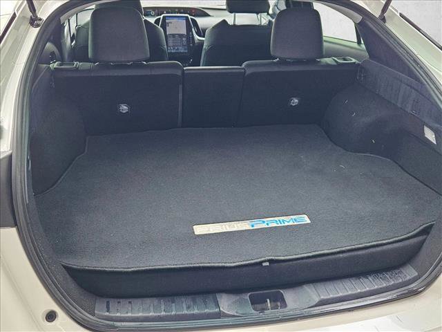 Used 2017 Toyota Prius Prime Premium w/ Carpet Mat Package image 6