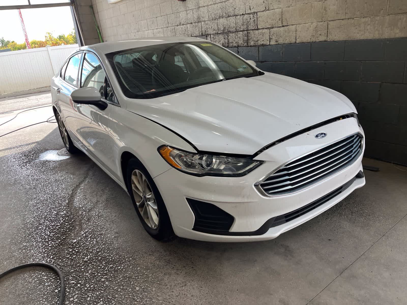 Used 2020 Ford Fusion SE FWD image 18