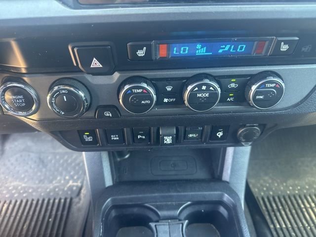 Used 2021 Toyota Tacoma TRD Sport w/ TRD Premium Sport Package AWD/4WD image 16