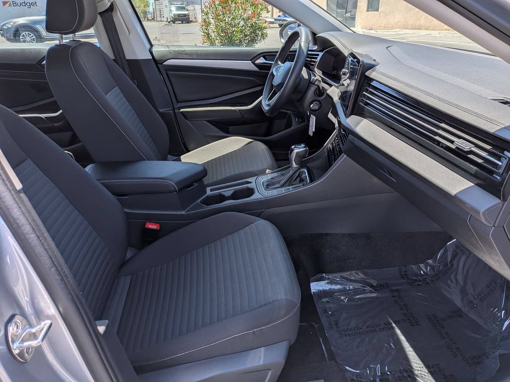 Used 2025 Volkswagen Jetta S FWD image 32
