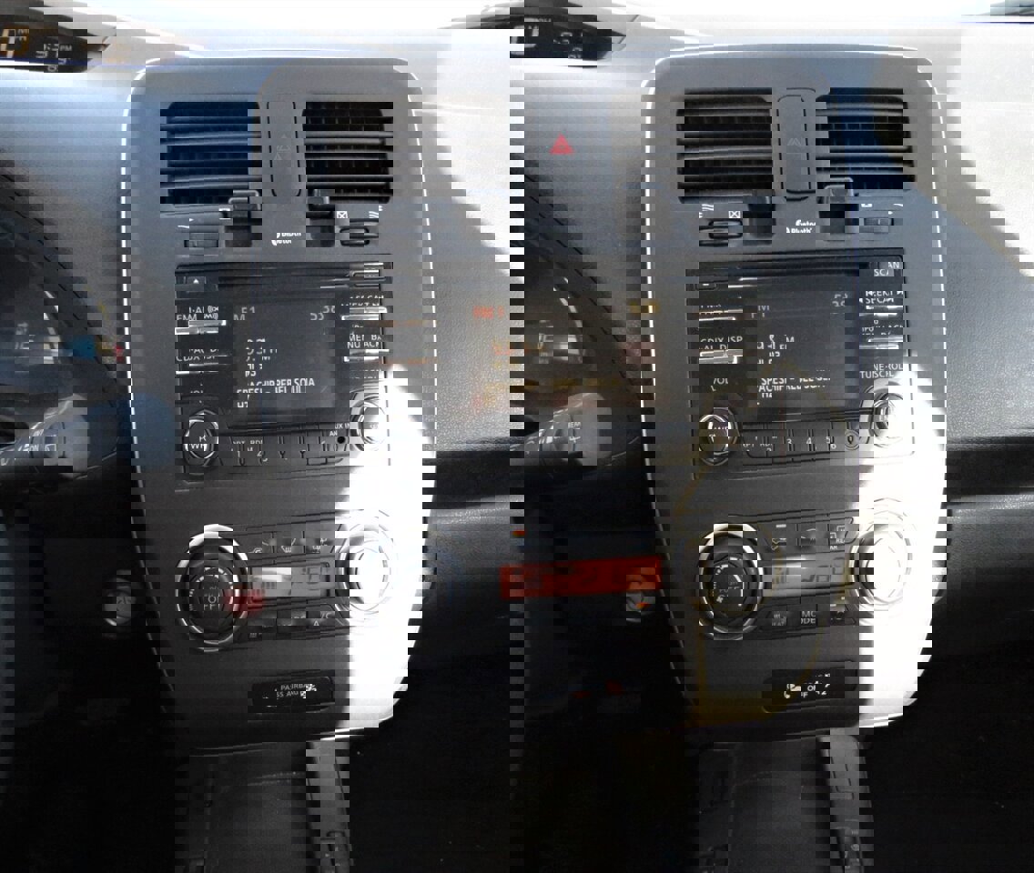 Used 2014 Nissan Leaf S w/ Charge Package image 11