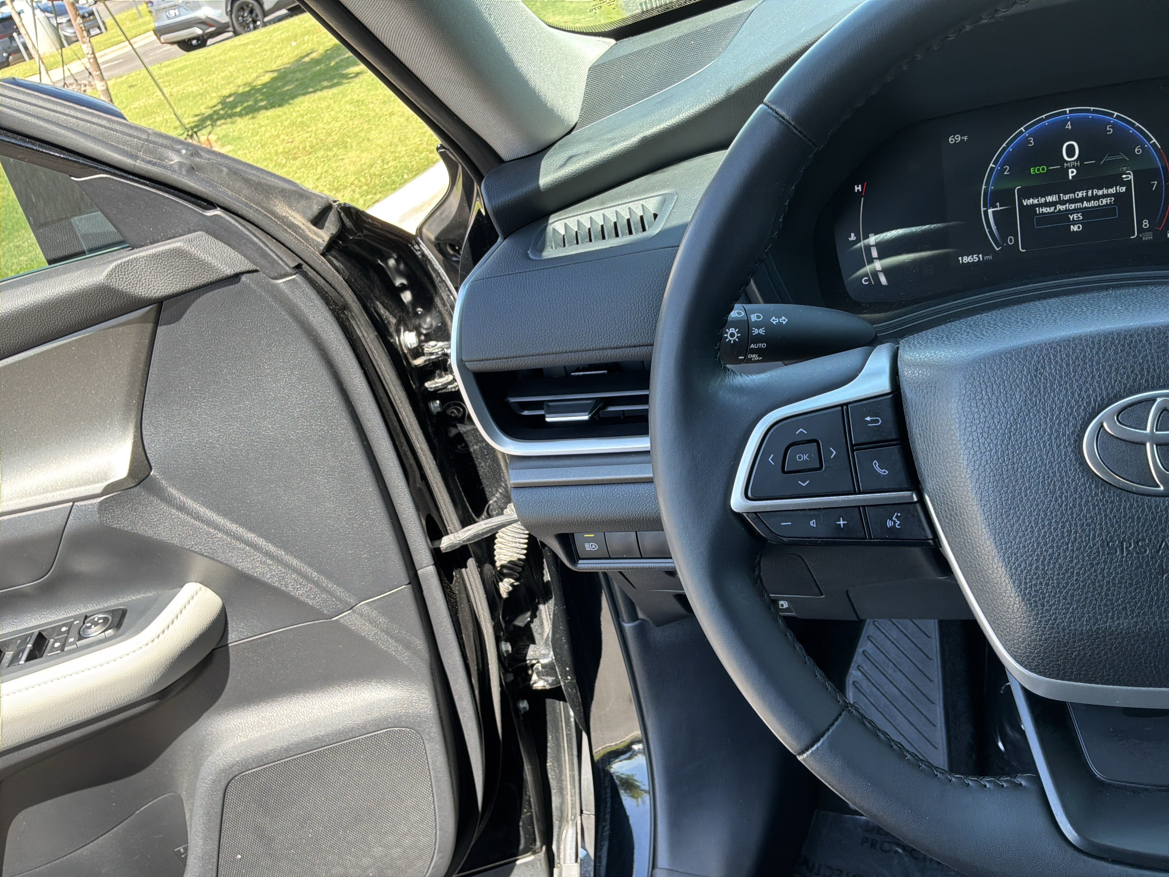 Used 2025 Toyota Grand Highlander FWD image 19