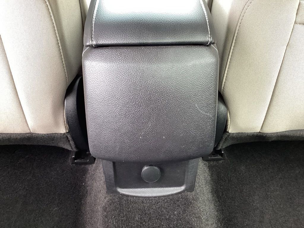 Used 2018 Ford Fusion S image 37