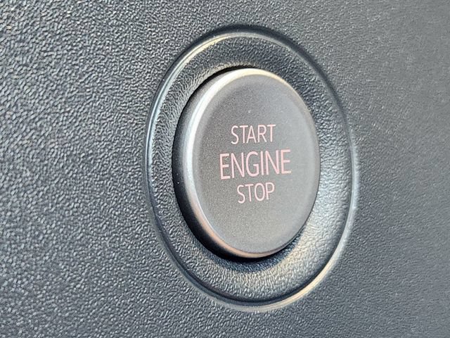Certified 2022 Volkswagen ID.4 Pro AWD/4WD image 19