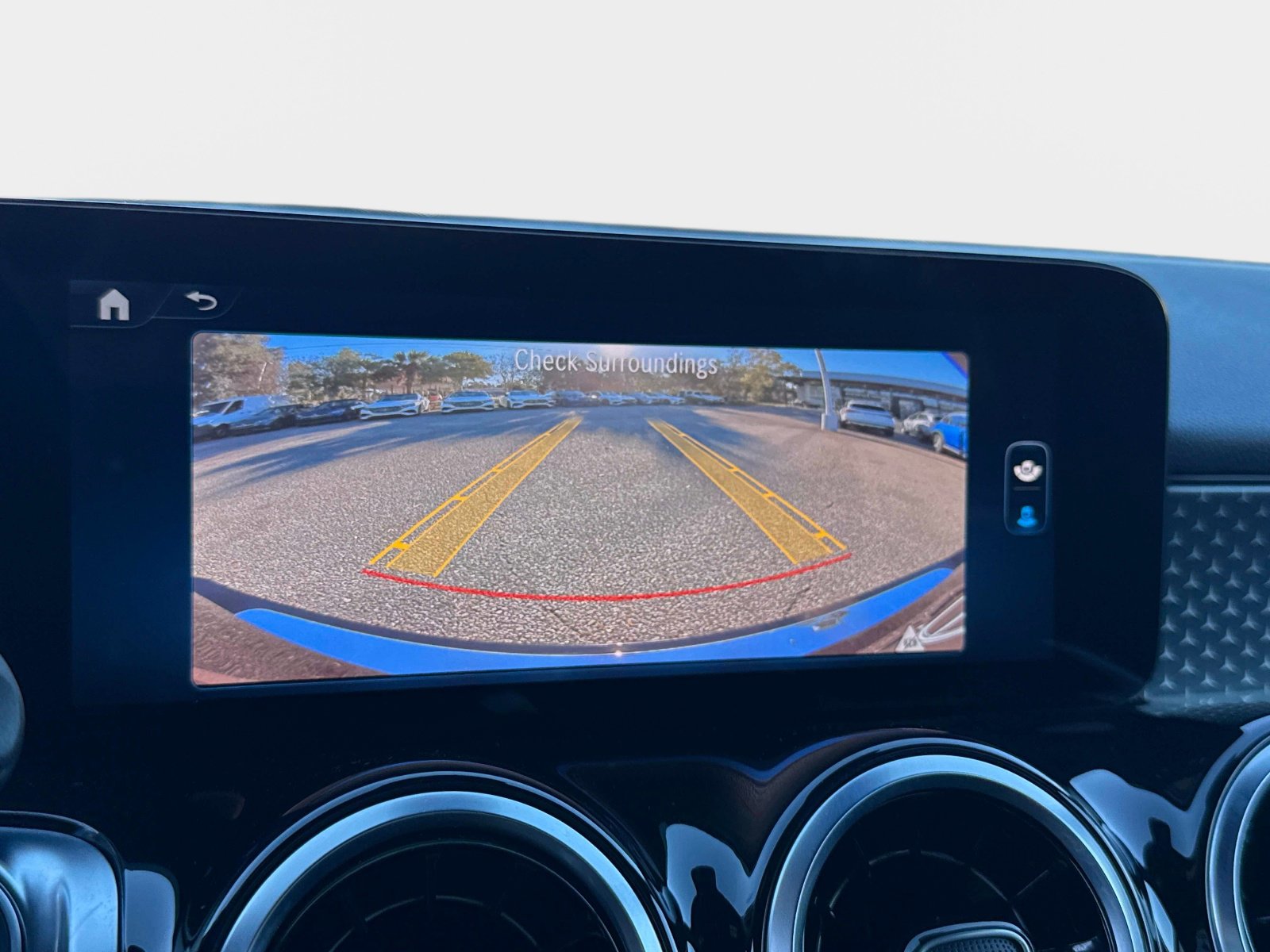 Used 2025 Mercedes-Benz GLB 250 image 25