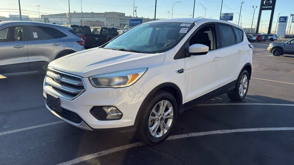 Used 2017 Ford Escape SE image 6