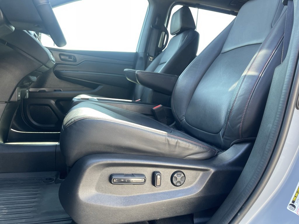 Used 2024 Honda Odyssey Sport image 40