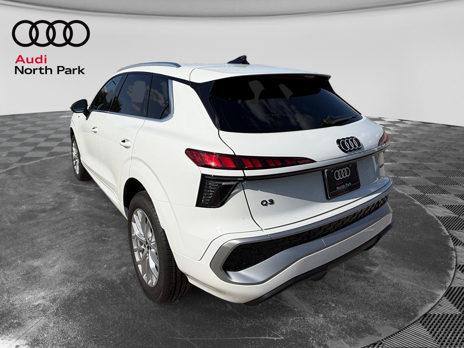 New 2026 Audi Q3 quattro 2.0T AWD/4WD image 3